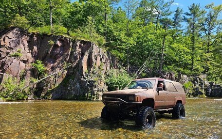 Toyota Hilux Surf I, 1989 год, 3 300 000 рублей, 22 фотография