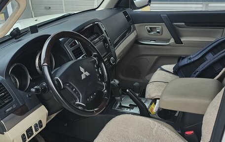 Mitsubishi Pajero IV, 2019 год, 3 300 000 рублей, 10 фотография