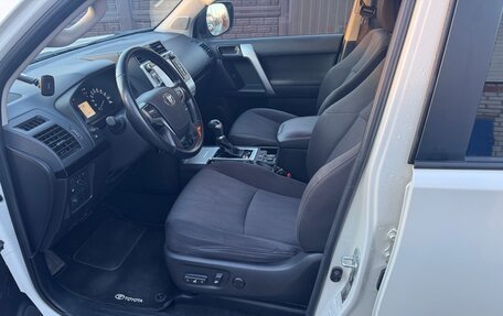 Toyota Land Cruiser Prado 150 рестайлинг 2, 2019 год, 4 750 000 рублей, 10 фотография