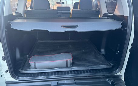 Toyota Land Cruiser Prado 150 рестайлинг 2, 2019 год, 4 750 000 рублей, 13 фотография