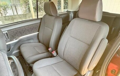 Toyota ISis I, 2012 год, 991 000 рублей, 13 фотография