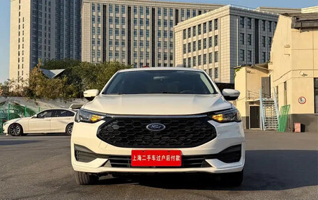 Ford Escort, 2022 год, 1 000 000 рублей, 2 фотография