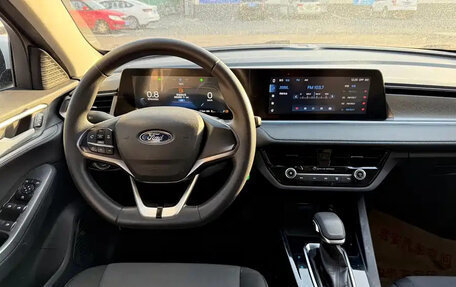 Ford Escort, 2022 год, 1 000 000 рублей, 11 фотография