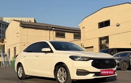 Ford Escort, 2022 год, 1 000 000 рублей, 3 фотография