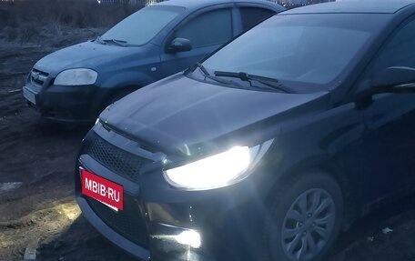 Hyundai Solaris II рестайлинг, 2012 год, 670 000 рублей, 3 фотография