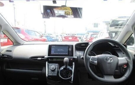 Toyota Wish II, 2015 год, 1 074 000 рублей, 10 фотография