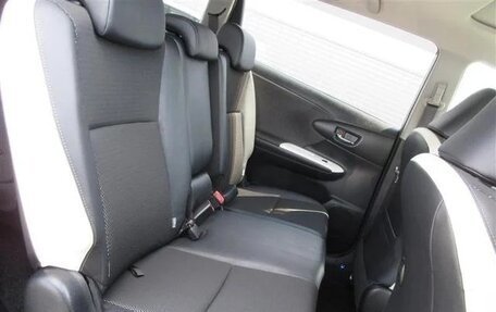 Toyota Wish II, 2015 год, 1 074 000 рублей, 18 фотография