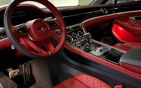 Bentley Continental GT III, 2022 год, 26 000 000 рублей, 21 фотография