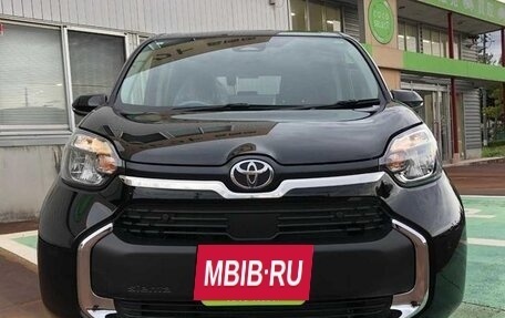 Toyota Sienta, 2023 год, 1 275 586 рублей, 2 фотография