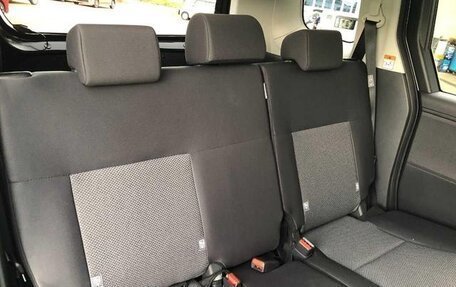 Toyota Sienta, 2023 год, 1 275 586 рублей, 16 фотография