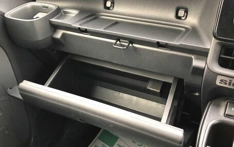 Toyota Sienta, 2023 год, 1 275 586 рублей, 28 фотография