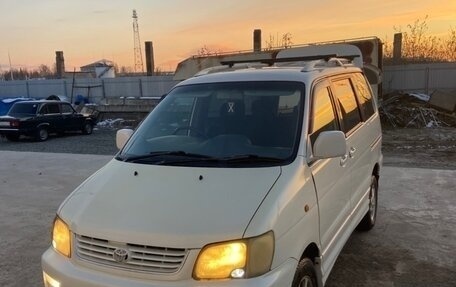 Toyota Lite Ace IV, 2001 год, 700 000 рублей, 2 фотография