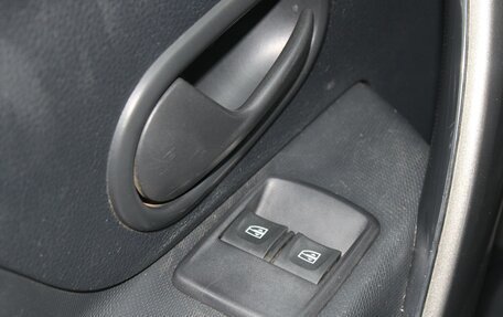 Renault Logan II, 2018 год, 599 000 рублей, 11 фотография