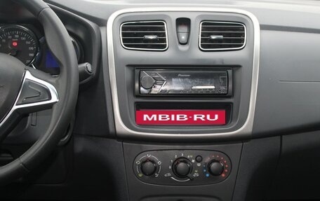 Renault Logan II, 2018 год, 599 000 рублей, 10 фотография