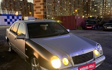 Mercedes-Benz E-Класс, 1998 год, 190 000 рублей, 1 фотография