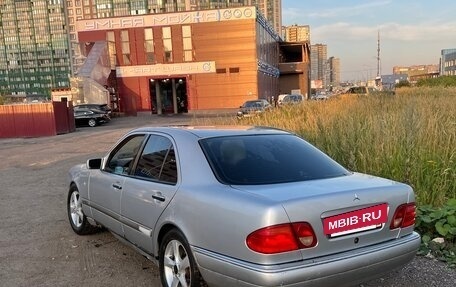 Mercedes-Benz E-Класс, 1998 год, 190 000 рублей, 4 фотография