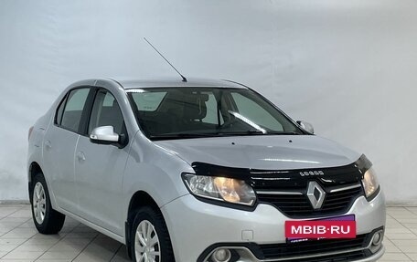 Renault Logan II, 2018 год, 650 000 рублей, 2 фотография