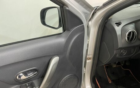 Renault Logan II, 2018 год, 650 000 рублей, 17 фотография