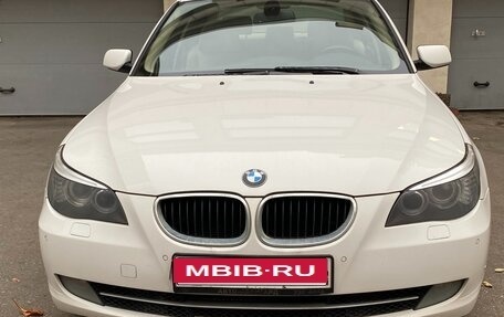 BMW 5 серия, 2008 год, 1 090 000 рублей, 1 фотография