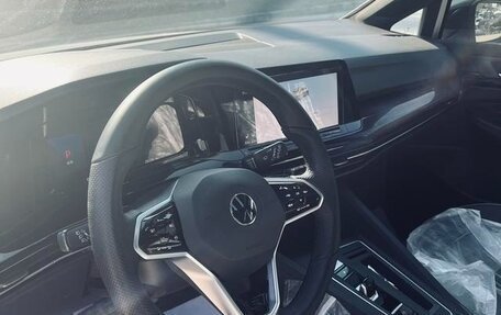 Volkswagen Golf VIII, 2022 год, 1 500 000 рублей, 11 фотография