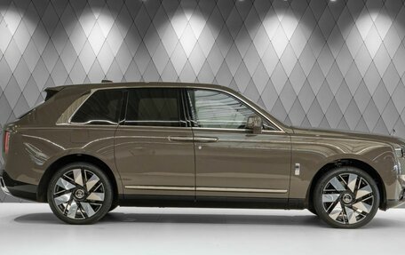 Rolls-Royce Cullinan, 2025 год, 68 750 000 рублей, 5 фотография