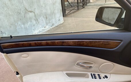 BMW 5 серия, 2008 год, 1 090 000 рублей, 18 фотография