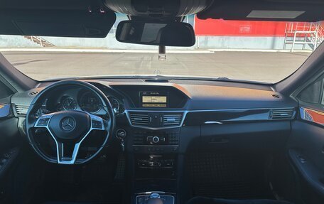 Mercedes-Benz E-Класс, 2012 год, 1 319 000 рублей, 3 фотография