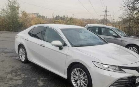 Toyota Camry, 2018 год, 2 850 рублей, 2 фотография