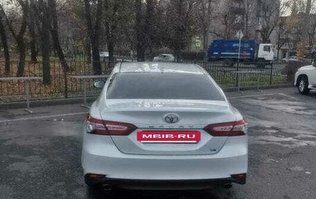 Toyota Camry, 2018 год, 2 850 рублей, 3 фотография