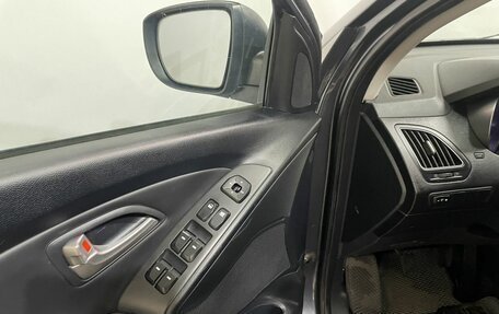 Hyundai ix35 I рестайлинг, 2010 год, 999 000 рублей, 17 фотография