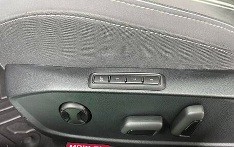 Volkswagen Golf VIII, 2022 год, 1 732 000 рублей, 8 фотография