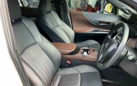 Toyota Harrier, 2024 год, 3 900 000 рублей, 10 фотография