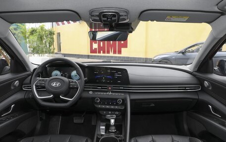 Hyundai Elantra, 2025 год, 2 500 000 рублей, 12 фотография