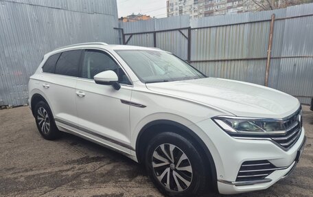 Volkswagen Touareg III, 2021 год, 5 850 000 рублей, 3 фотография