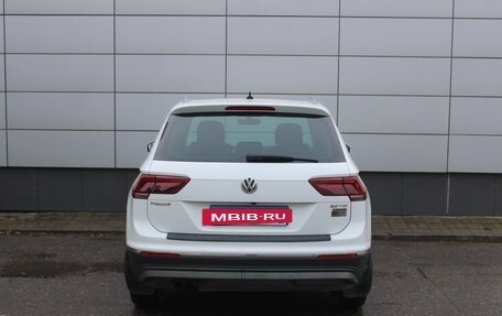 Volkswagen Tiguan II, 2017 год, 2 676 000 рублей, 7 фотография