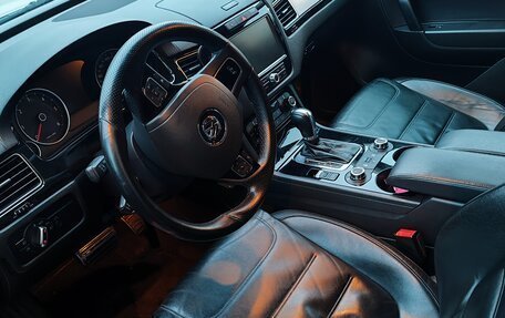 Volkswagen Touareg III, 2011 год, 2 050 000 рублей, 10 фотография