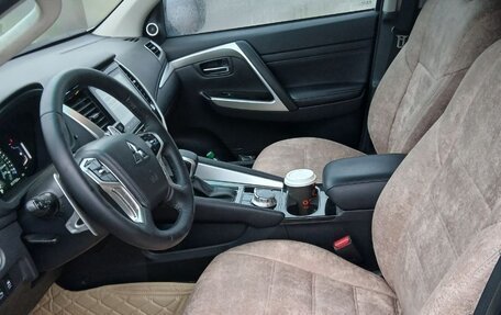 Mitsubishi Montero Sport, 2023 год, 9 фотография