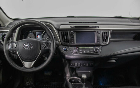 Toyota RAV4, 2019 год, 1 974 000 рублей, 13 фотография