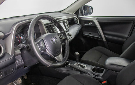 Toyota RAV4, 2019 год, 1 974 000 рублей, 10 фотография