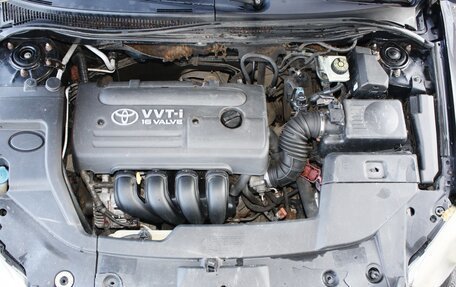 Toyota Avensis III рестайлинг, 2004 год, 595 000 рублей, 3 фотография