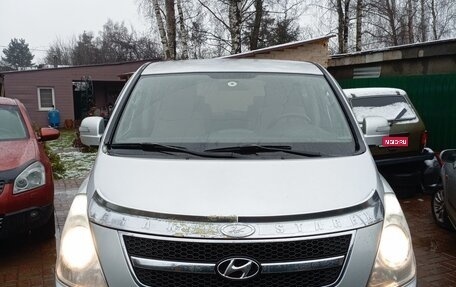 Hyundai Grand Starex Grand Starex I рестайлинг 2, 2010 год, 1 380 000 рублей, 1 фотография