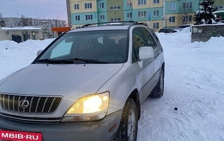 Lexus RX IV рестайлинг, 2001 год, 850 000 рублей, 8 фотография