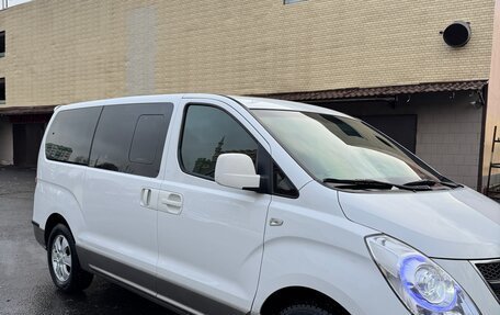 Hyundai Grand Starex Grand Starex I рестайлинг 2, 2015 год, 2 050 000 рублей, 12 фотография