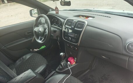 Renault Logan II, 2020 год, 650 000 рублей, 6 фотография