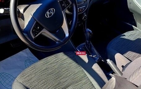 Hyundai Solaris II рестайлинг, 2016 год, 1 100 000 рублей, 2 фотография