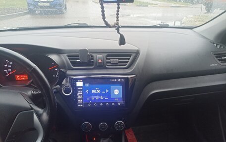 KIA Rio III рестайлинг, 2015 год, 700 000 рублей, 4 фотография