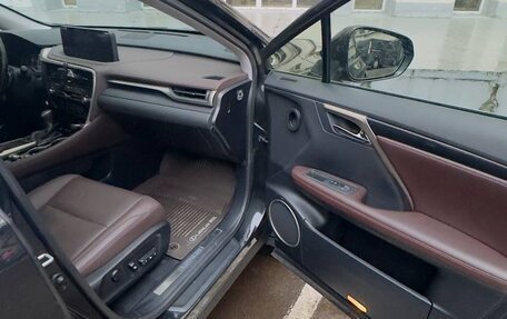 Lexus RX IV рестайлинг, 2021 год, 5 700 000 рублей, 6 фотография