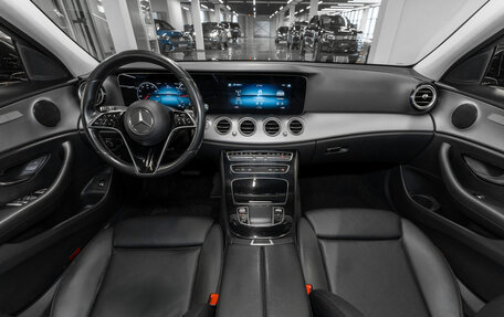 Mercedes-Benz E-Класс, 2020 год, 2 210 000 рублей, 8 фотография