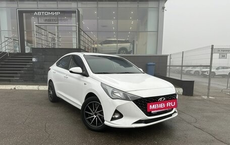 Hyundai Solaris II рестайлинг, 2022 год, 1 880 000 рублей, 3 фотография