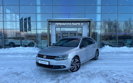 Volkswagen Jetta VI, 2013 год, 930 000 рублей, 2 фотография